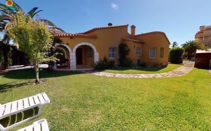 Jardí de Casa o xalet en venda en Oliva amb Aire condicionat