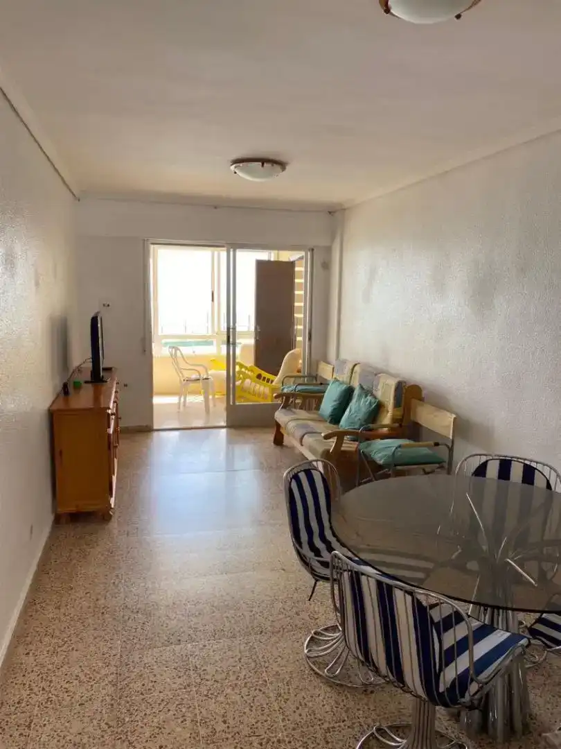 Sala d'estar de Pis en venda en Tavernes de la Valldigna amb Jardí privat, Piscina i Moblat