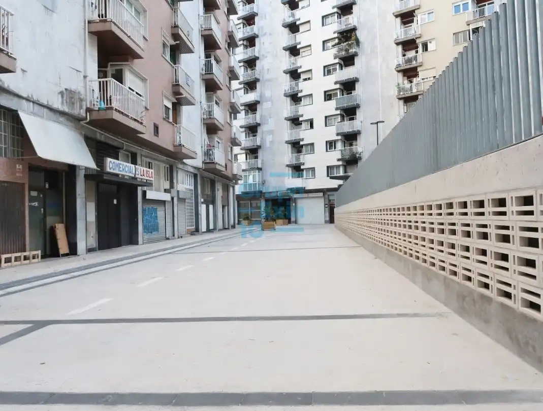 Aparcamiento en venta en Estudios de los Plaza, imagen 2