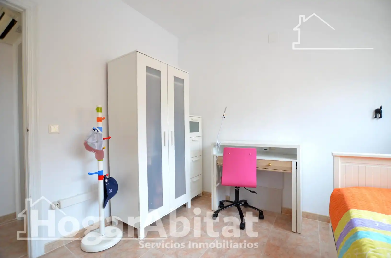 Schlafzimmer von Einfamilien-Reihenhaus zum Verkauf in Cullera mit Privatgarten, Terrasse und Abstellraum