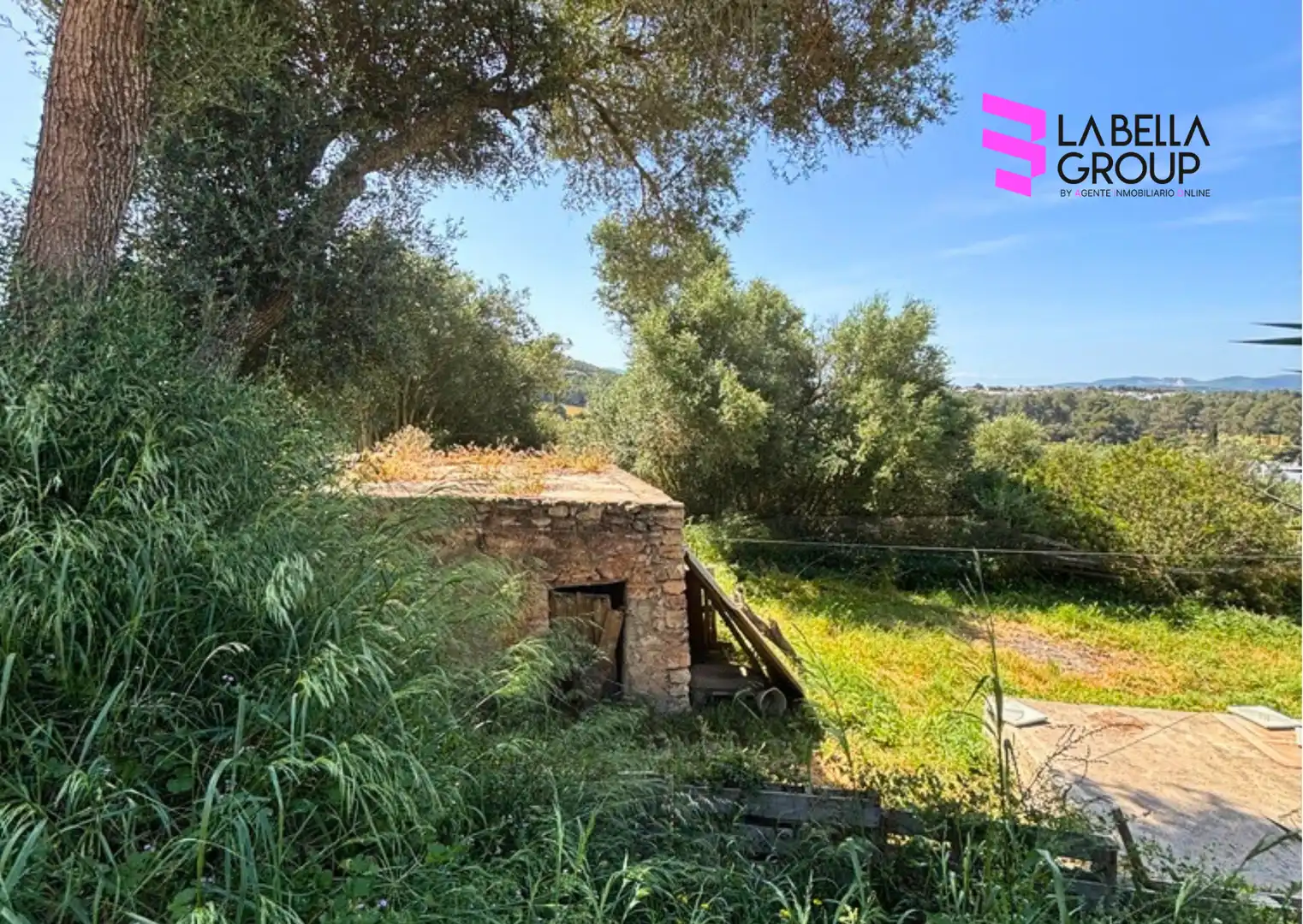 Finca rústica en venda en Santa Eulària des Riu amb Aire condicionat, Jardí privat i Terrassa