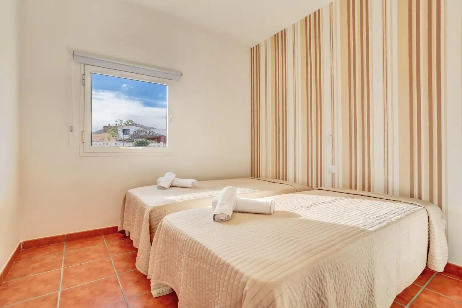 Bedroom of Apartments for sale in La Oliva