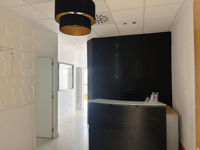 Oficina en Alquiler en Triana Oeste