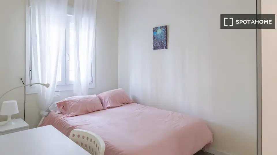 Room in Ciudad Jardín - Parque Roma