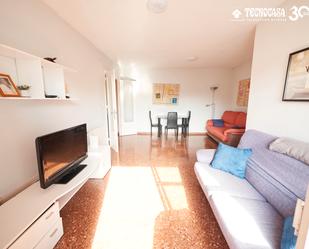 Living room of Flat for sale in  Granada Capital