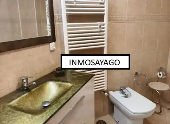 Bathroom of Flat for rent in Torrelavega   with Heating and Furnished