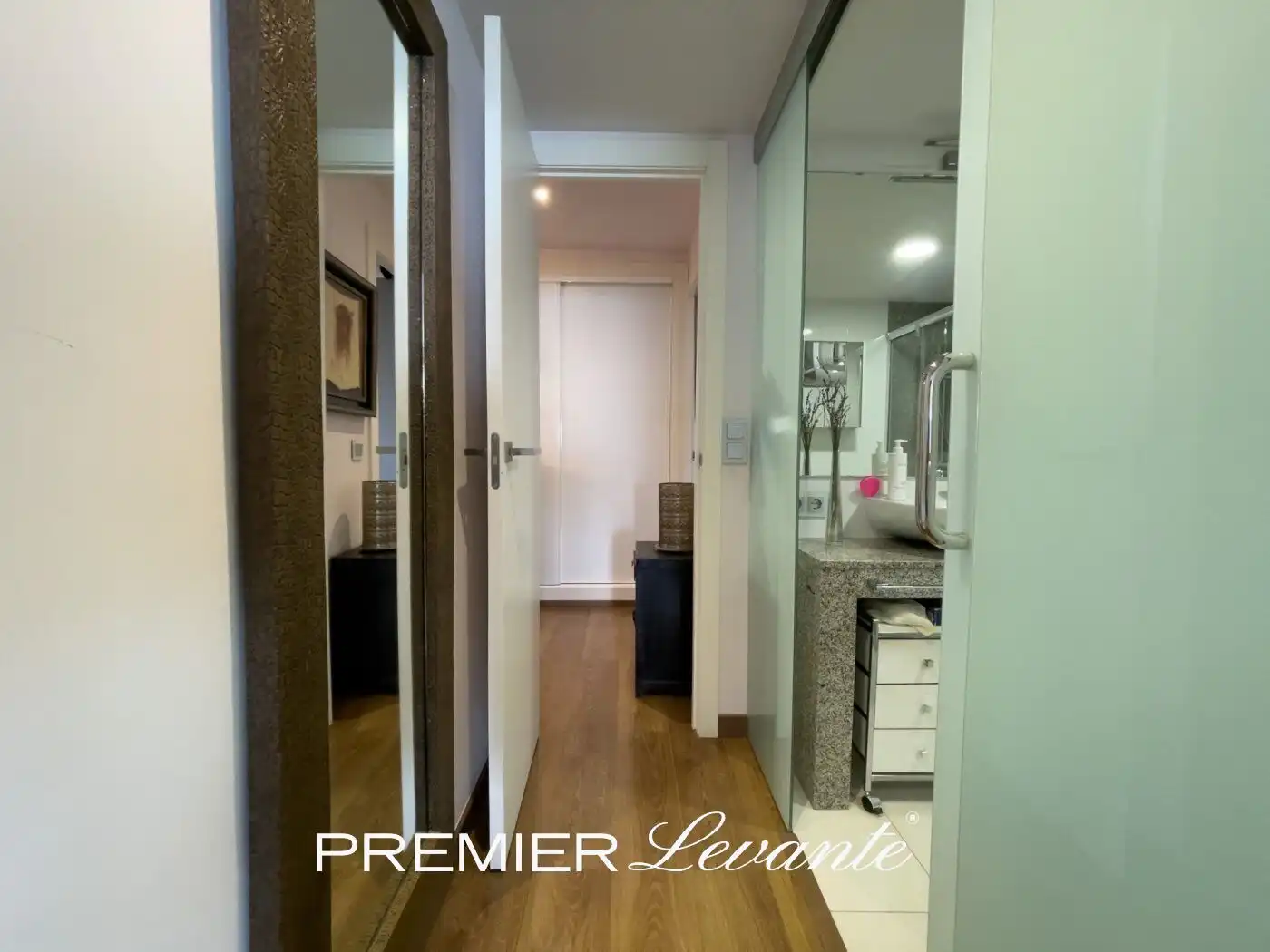 Piso en venta en Alicante / Alacant con Aire acondicionado, Calefacción y Jardín privado