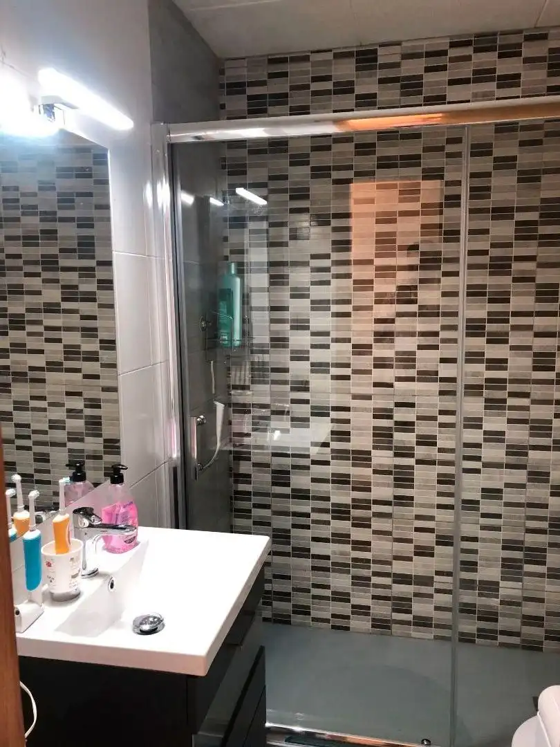 Badezimmer von Wohnung zum Verkauf in Lloret de Mar mit Möbliert, Alarm und Gemeinschaftspool