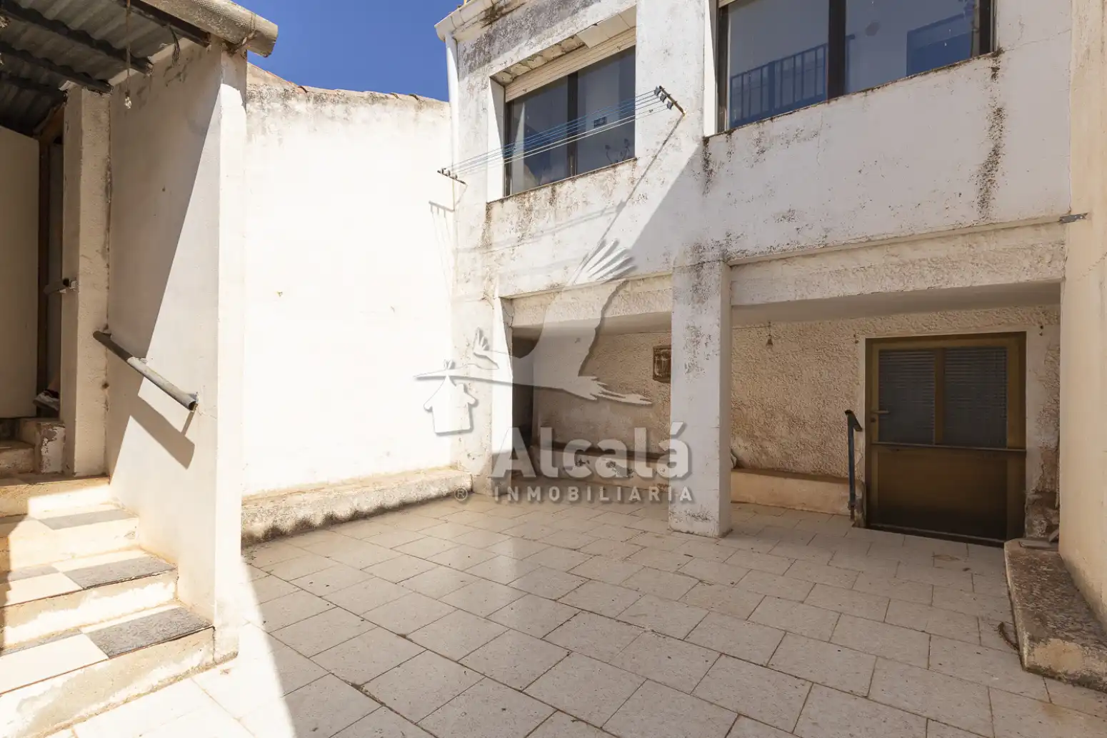 Vista exterior de Casa o chalet en venta en Alhambra con Calefacción y Amueblado