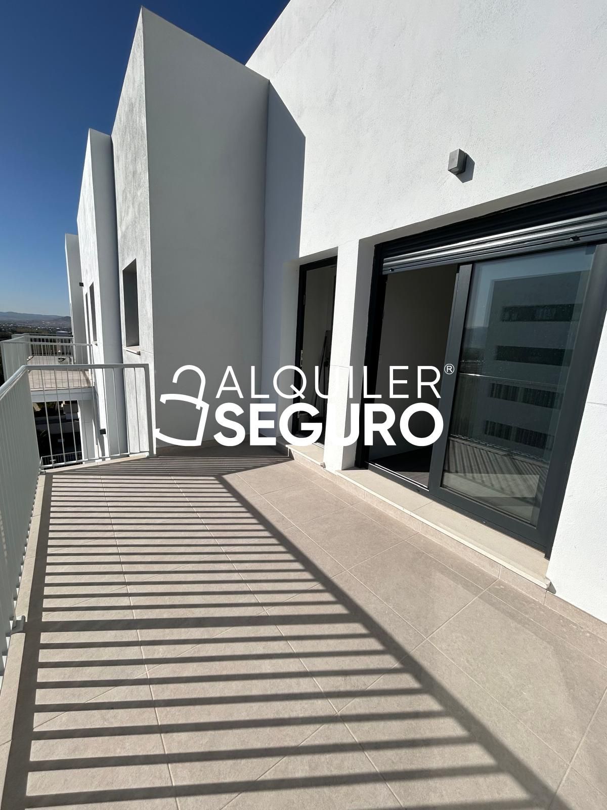 Terrassa de Pis de lloguer en  Granada Capital amb Aire condicionat, Calefacció i Terrassa