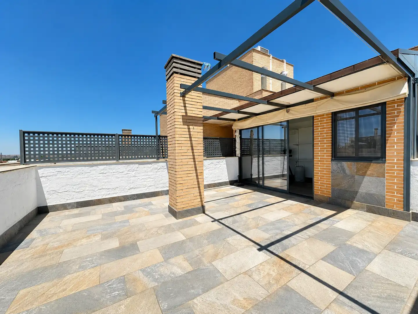 Terrasse von Dachboden zum Verkauf in Arganda del Rey mit Klimaanlage, Heizung und Terrasse