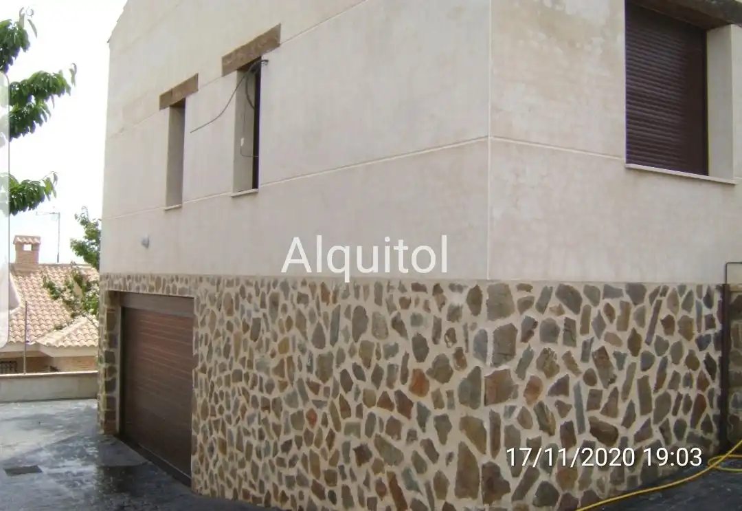 Vista exterior de Casa adosada de alquiler en Cobisa con Calefacción, Jardín privado y Parquet