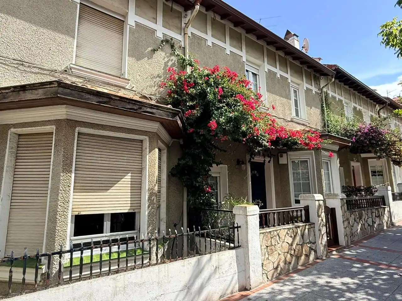 Casa amb terrassa en venda a Grupo La Protectora 26, imagen 47