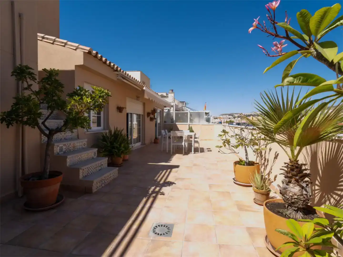Terrasse von Dachboden zur Miete in Rincón de la Victoria mit Klimaanlage, Abstellraum und Möbliert