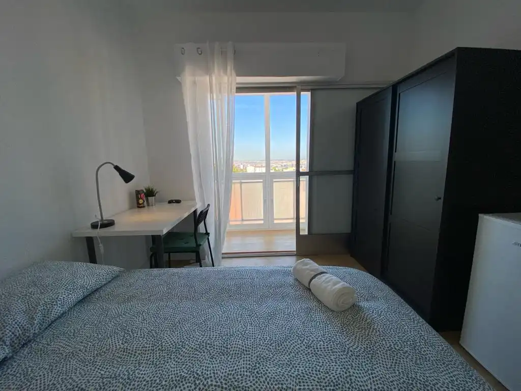 Habitación en Avenida de Palomeras, 94, Palomeras Bajas