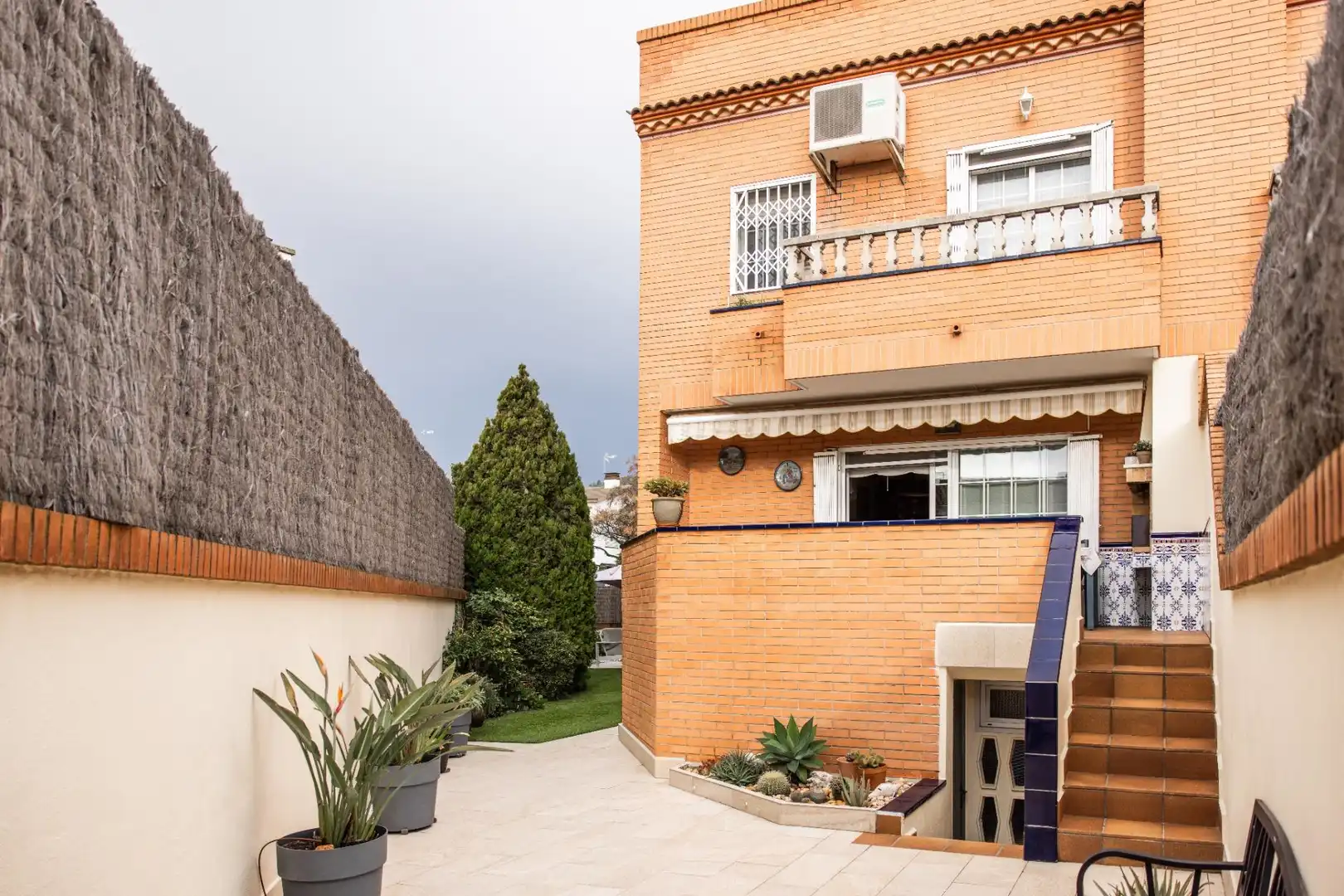 Jardí de Casa adosada en venda en Viladecans amb Jardí privat, Terrassa i Traster