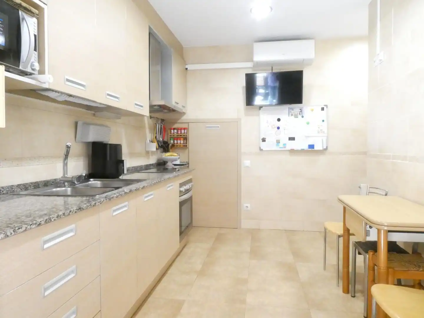 Adosado con terraza en venta en Montornès del Vallès, imagen 8