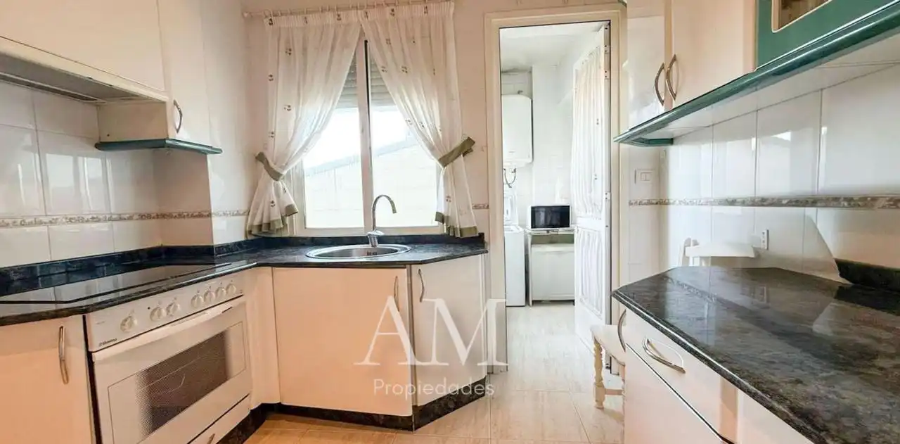 Piso con ascensor en venta en Calle Venezuela, imagen 30