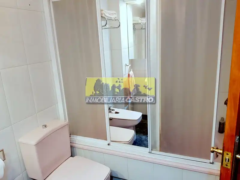 Bathroom of Flat for rent in Castro-Urdiales  with Furnished