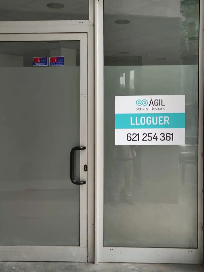 Business premises to rent in Carrer Santa Magdalena, imagen 4