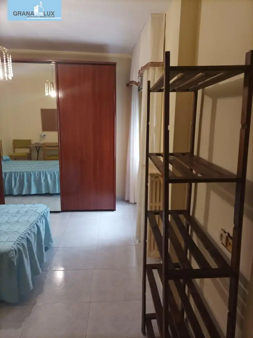 Flat for rent in Calle de Buensuceso, Centro - Sagrario