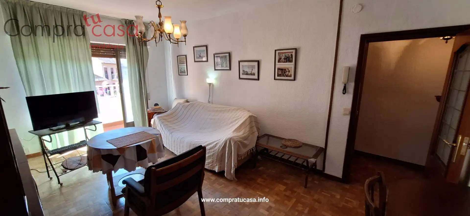 Living room of Flat for sale in Segovia  with Heating, Parquet flooring and Terrace