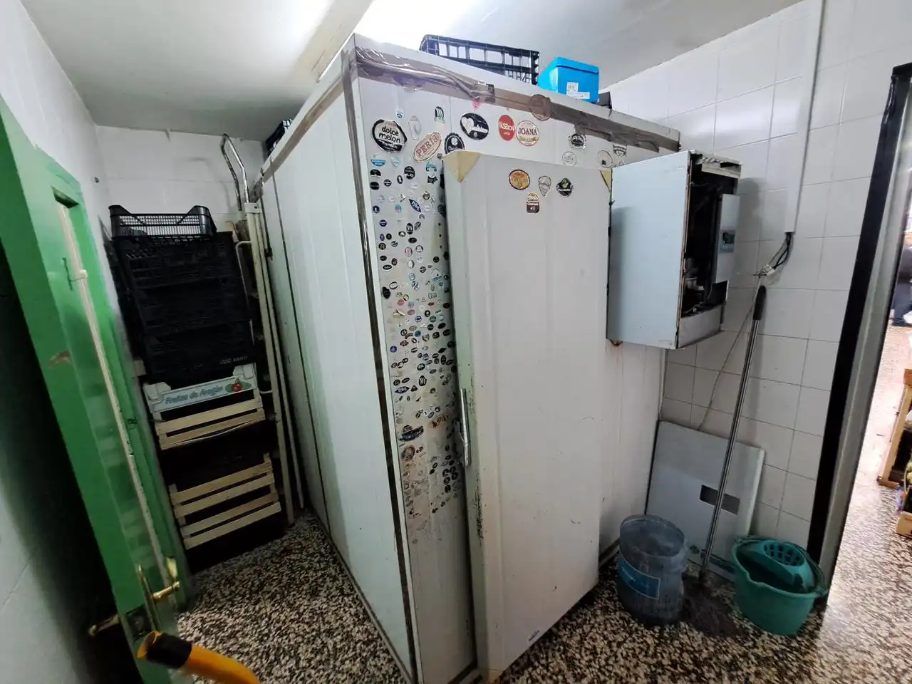 Cocina de Local en venta en Zaragoza con Aire acondicionado