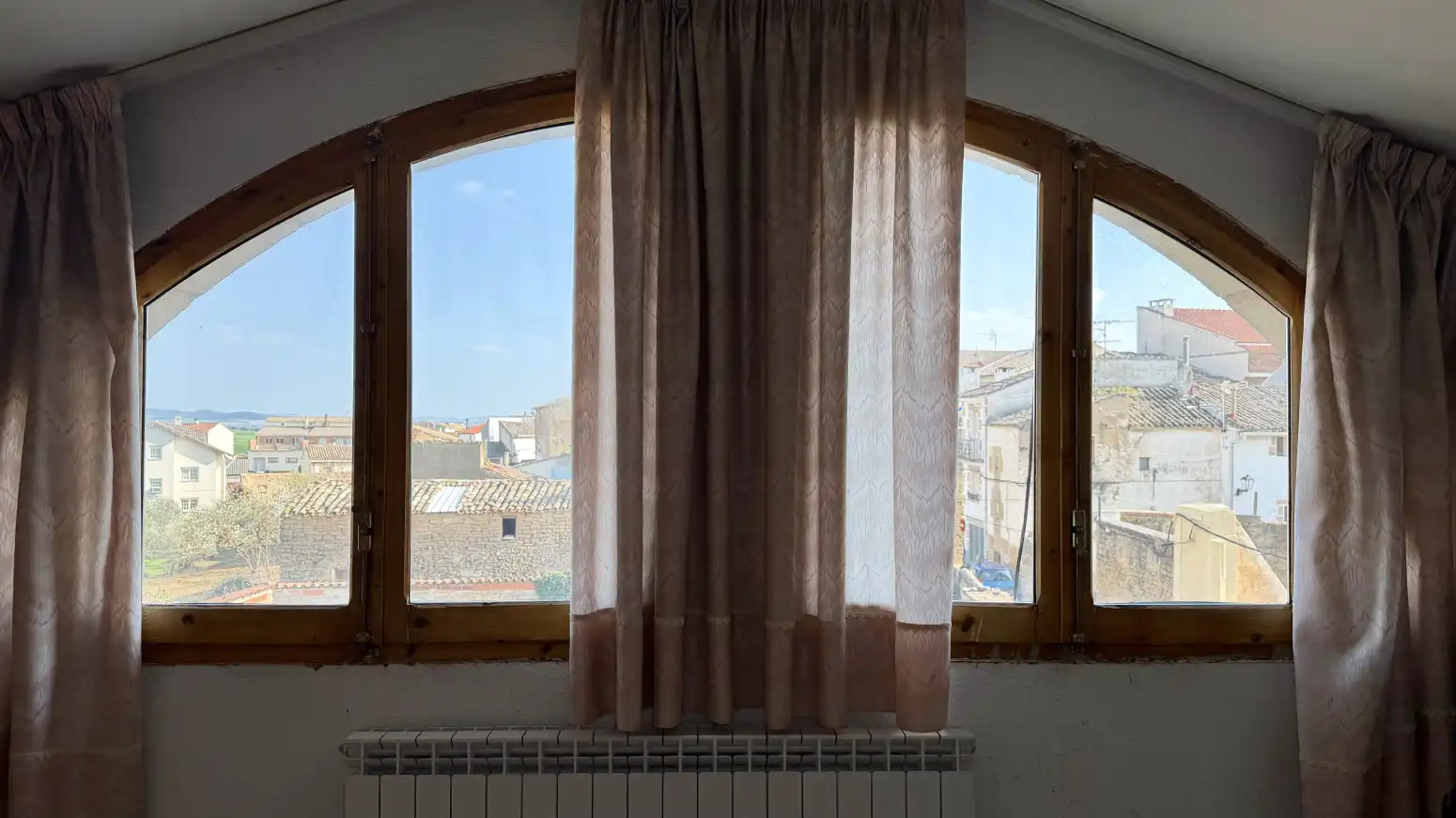 Bedroom of Houses for sale in Allo  with Heating