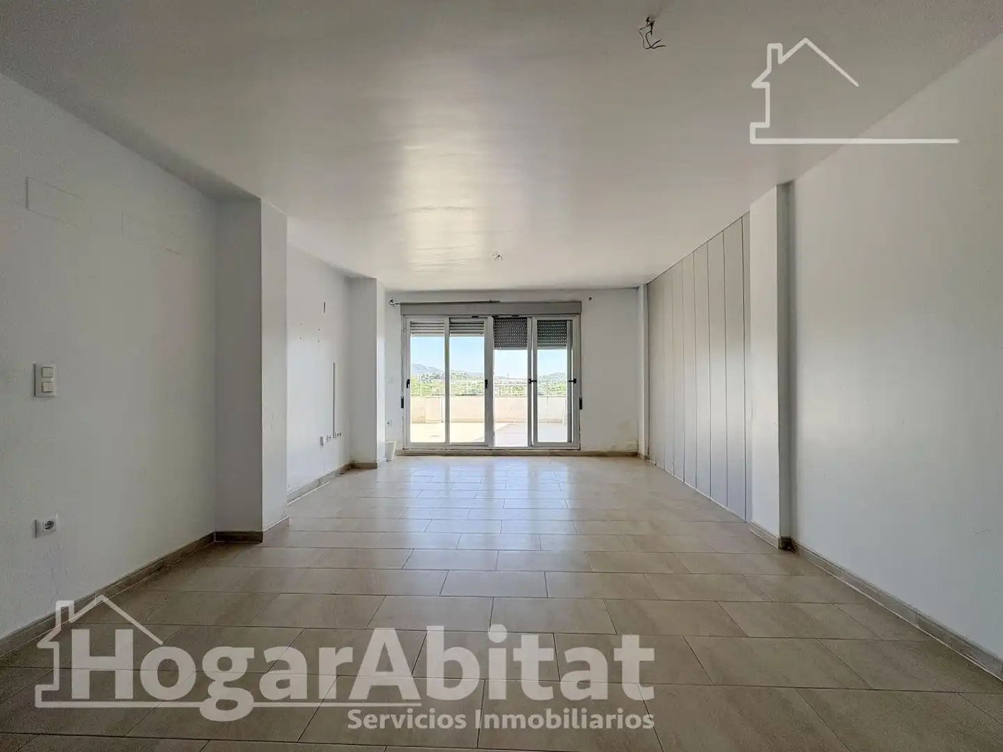 Sala d'estar de Àtic en venda en Vilallonga / Villalonga amb Terrassa, Balcó i Piscina comunitària