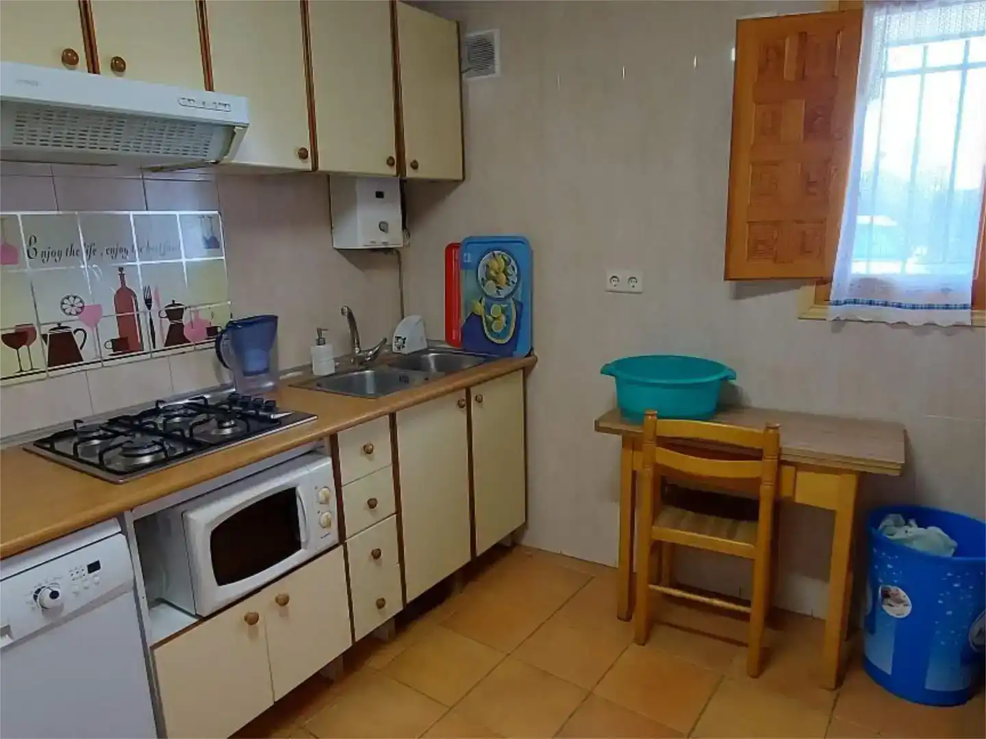 Cocina de Casa o chalet en venta en Ribota con Jardín privado, Parquet y Trastero