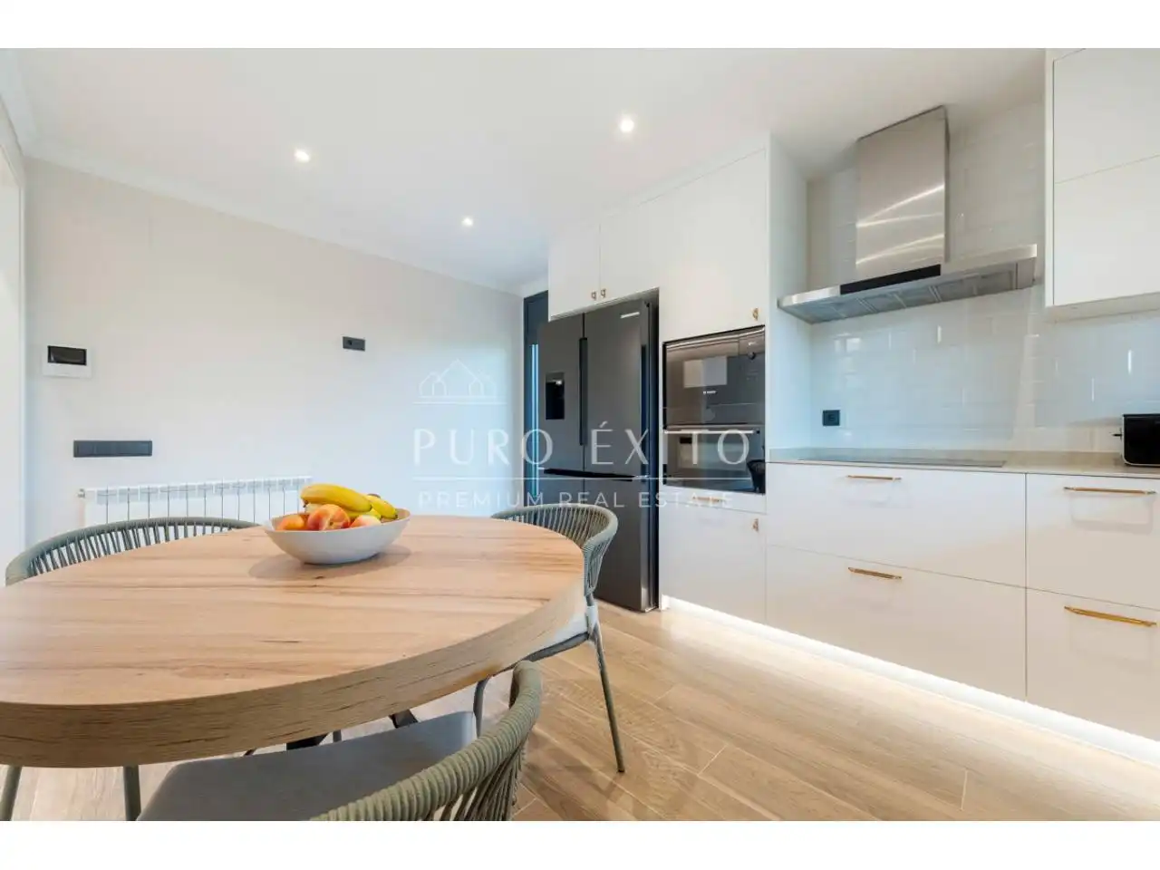 Kitchen of Houses for sale in Cambrils  with Air Conditioner, Private garden and Parquet flooring