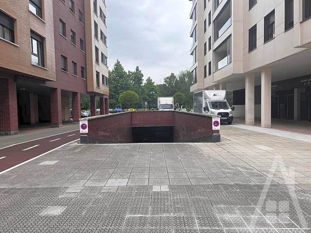 Garaje en Venta en Antonio Epalza en Etxebarri