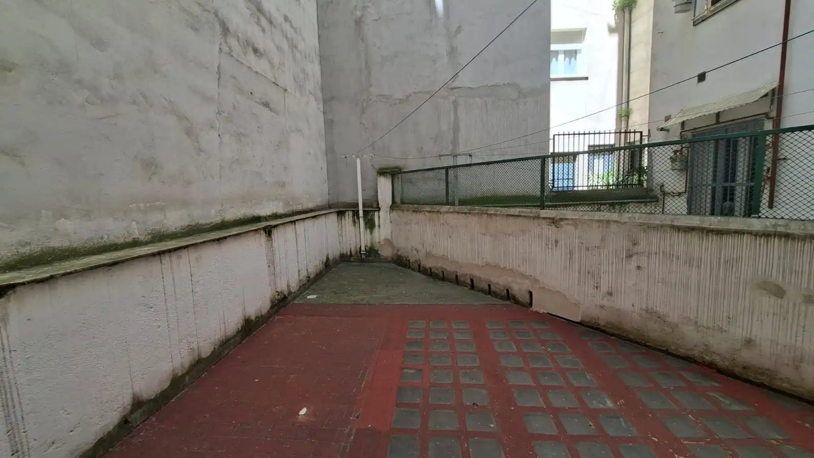 Aparcament de Pis en venda en Valladolid amb Calefacció, Terrassa i Moblat