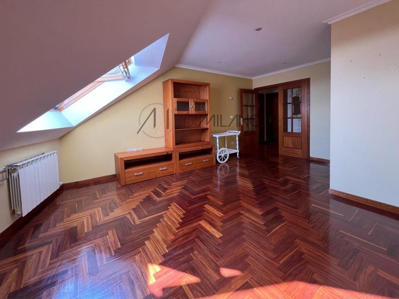 Attic for sale in Vigo   with Heating, Storage room and Balcony