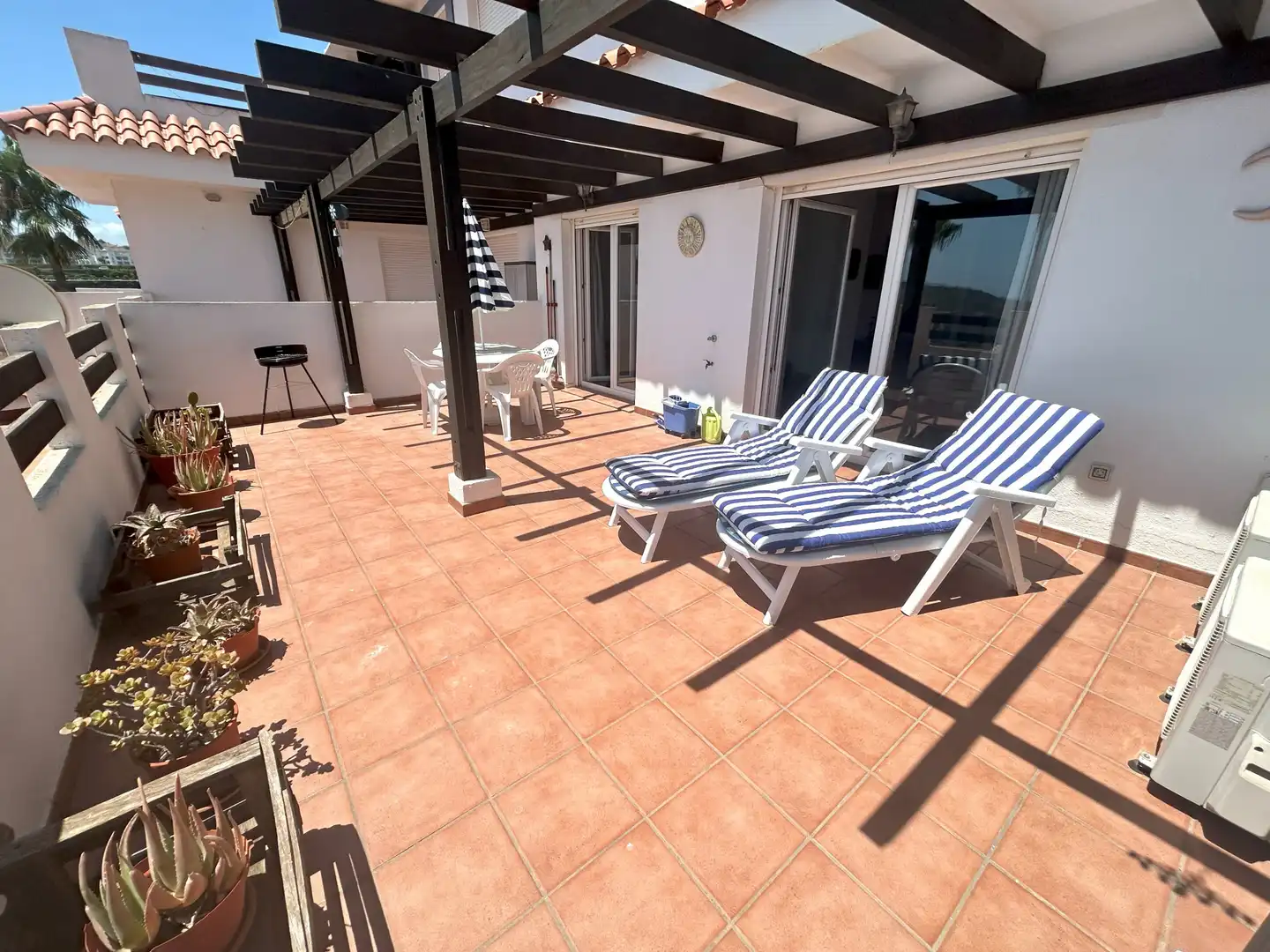 Terraza de Planta baja en venta en Manilva con Aire acondicionado, Terraza y Piscina