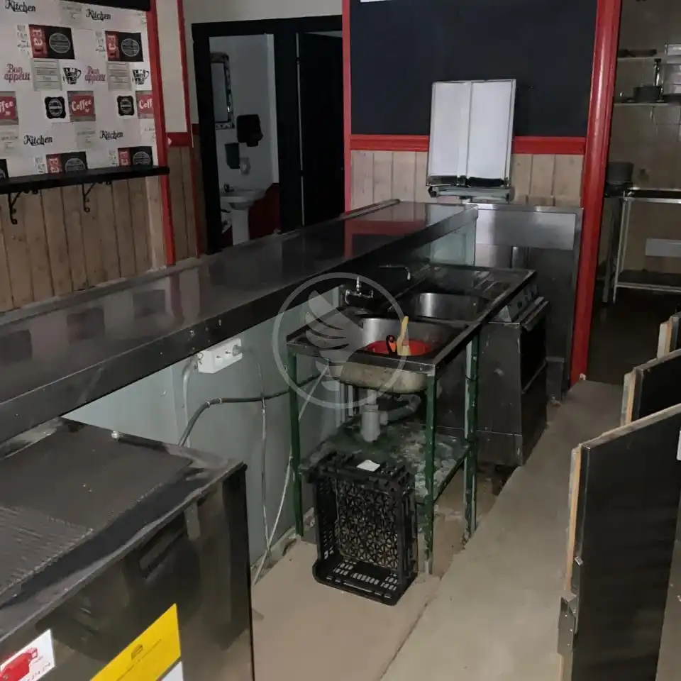 Cocina de Local en venta en Linares con Aire acondicionado