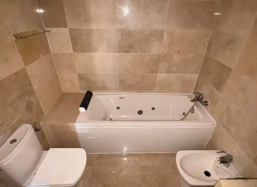 Bany de Pis en venda en Castellón de la Plana / Castelló de la Plana amb Aire condicionat, Calefacció i Parquet