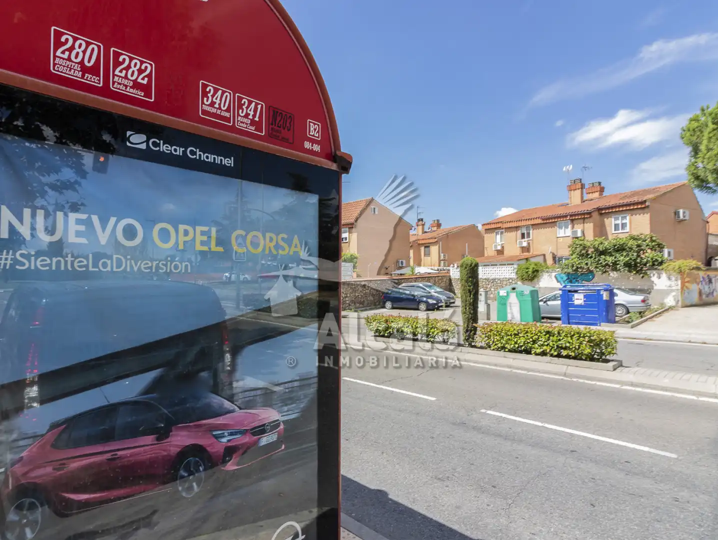 Vista exterior de Casa adosada en venda en Mejorada del Campo amb Aire condicionat, Calefacció i Traster