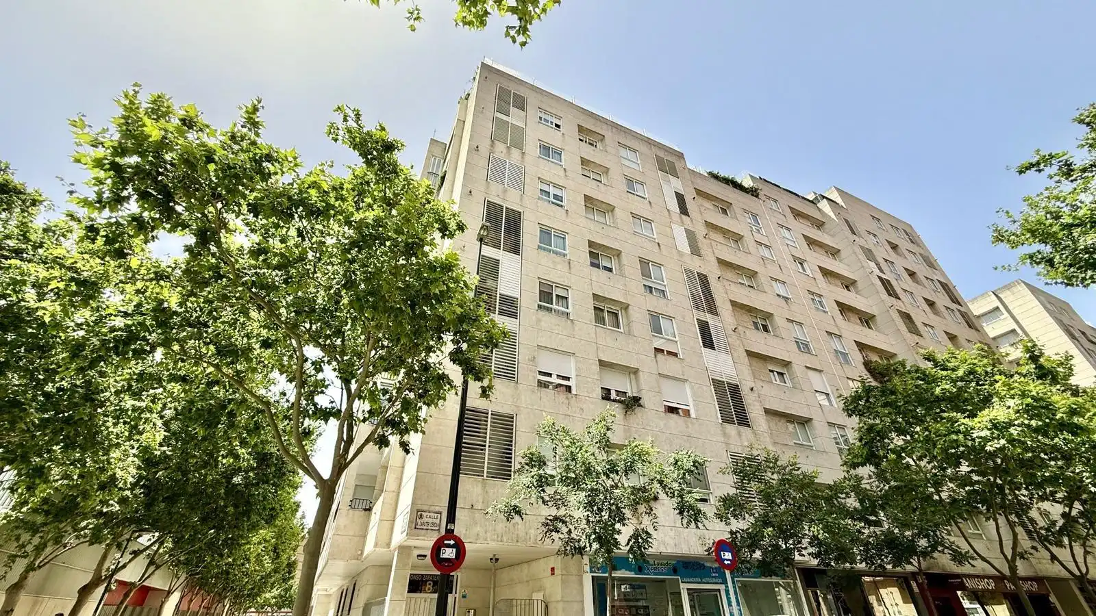 Exterior view of Flat for rent in Zaragoza  with Heating, Terrace and Storage room