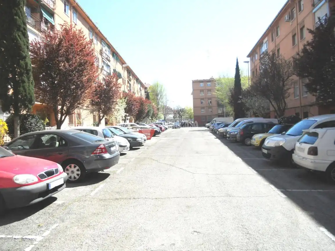 Aparcament de Pis en venda en Móstoles amb Calefacció, Parquet i Terrassa