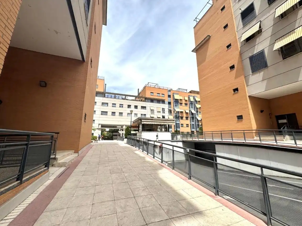 Exterior view of Flat for sale in Madrid  with Heating and Community pool
