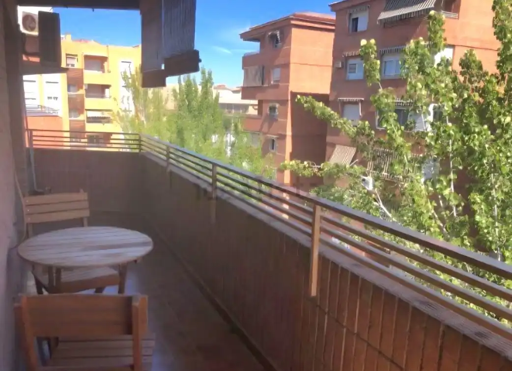 Terrassa de Pis de lloguer en Granada amb Aire condicionat, Calefacció i Moblat