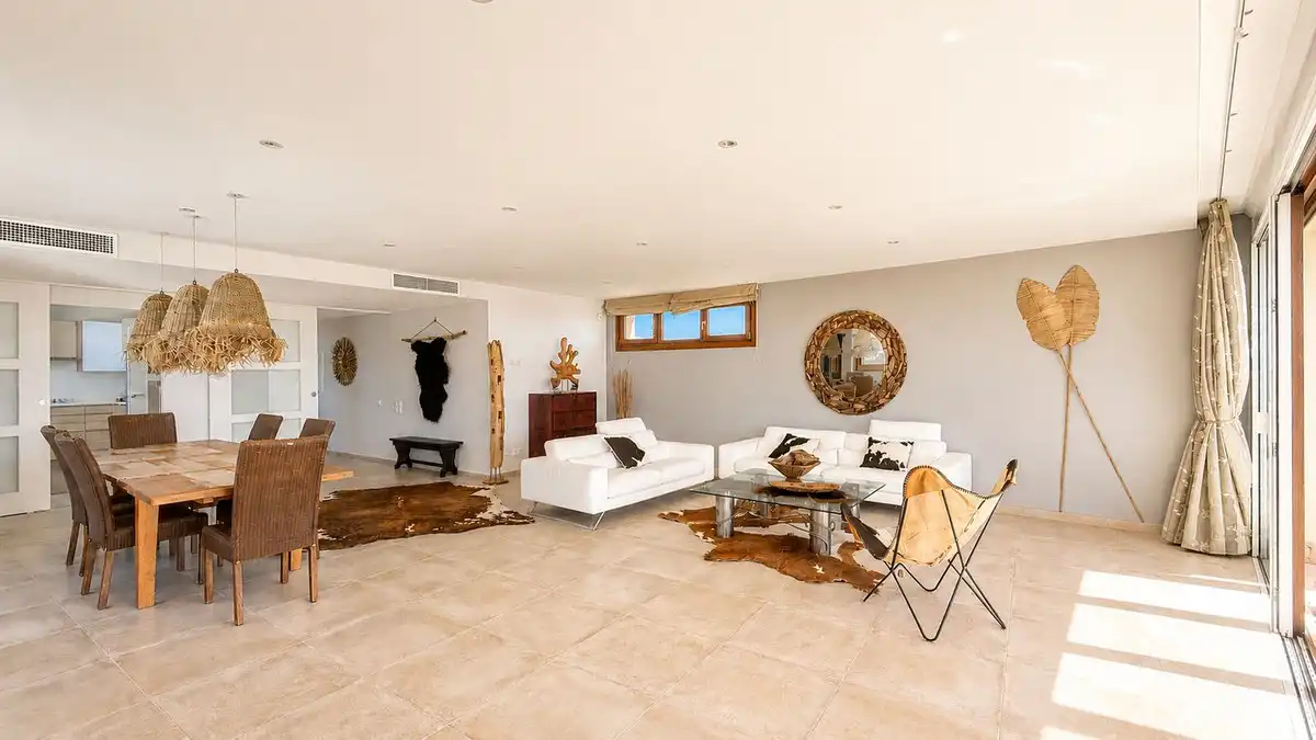 Sala de estar de Ático en venta en Marbella con Aire acondicionado, Trastero y Alarma