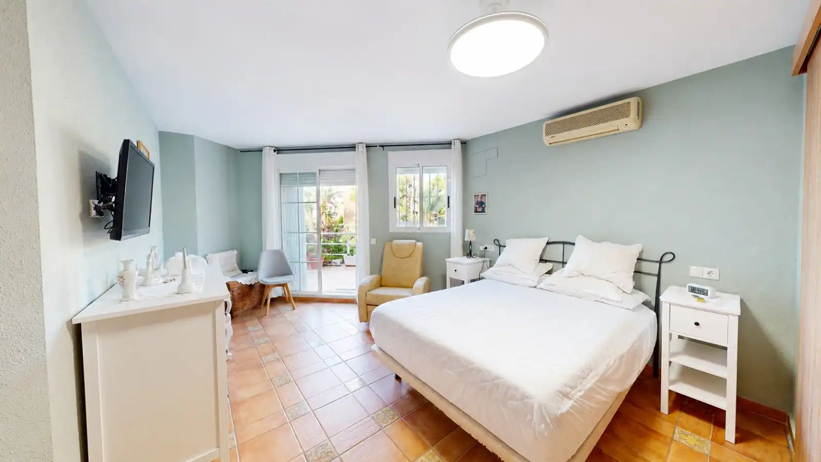 Dormitori de Casa o xalet en venda en Alicante / Alacant amb Aire condicionat, Calefacció i Terrassa