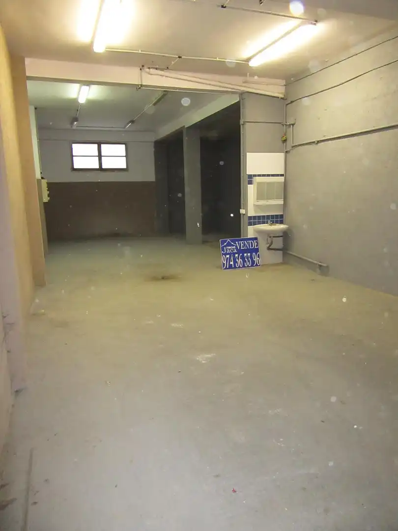 Local comercial en venda a Sabiñánigo Centro - Aurín, imagen 3
