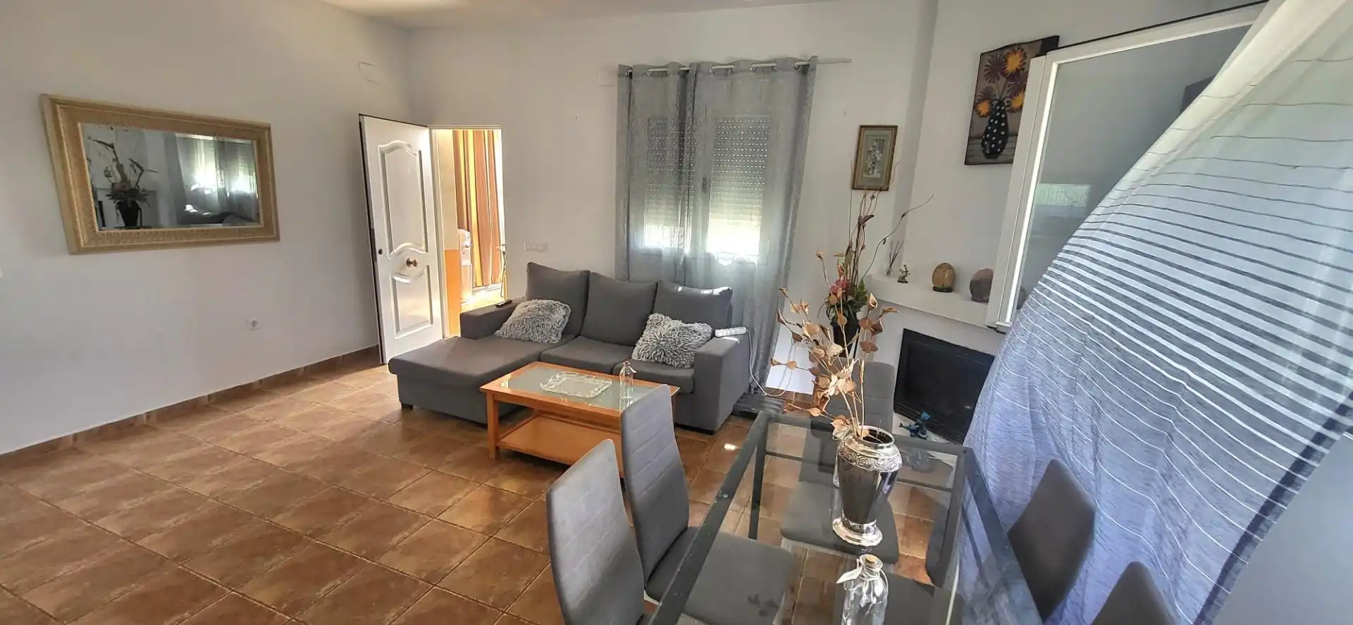 Sala de estar de Finca rústica en venta en Almodóvar del Río con Aire acondicionado, Jardín privado y Terraza