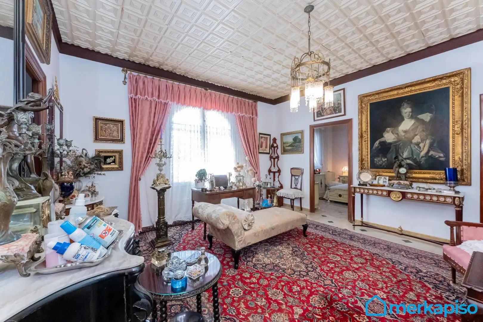 Sala d'estar de Finca rústica en venda en Torrelles de Llobregat amb Terrassa