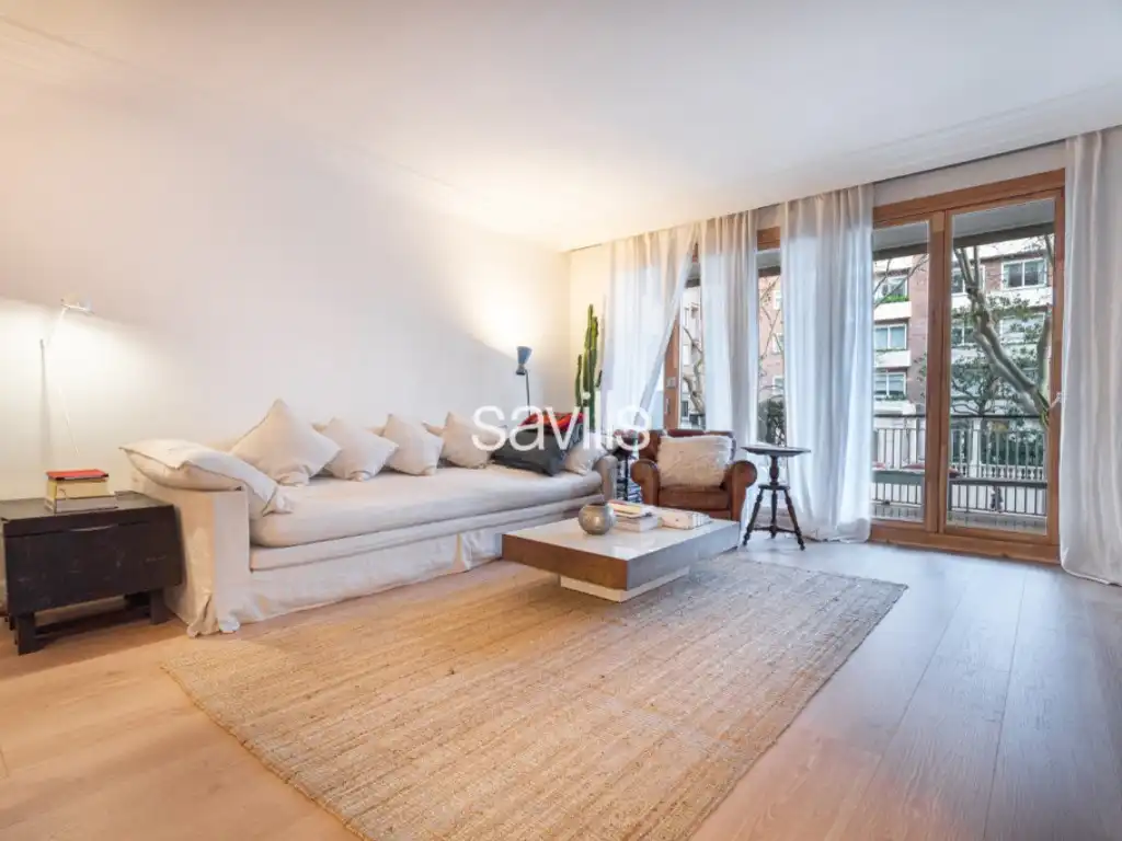 Sala de estar de Apartamento en venta en Barcelona con Balcón