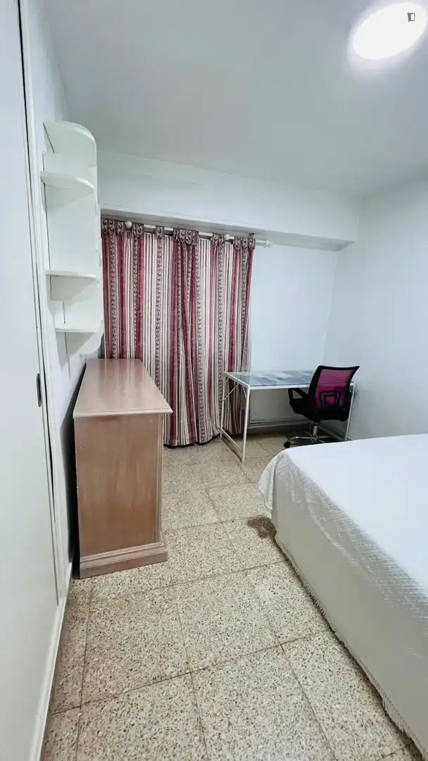 Habitación en Ensanche - Diputación