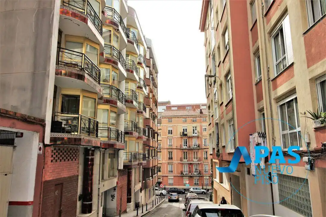 Vista exterior de Piso en venta en Santander con Calefacción, Terraza y Trastero